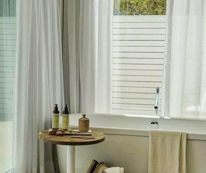 سوییت, Me Ibiza   The Leading Hotels Of The World