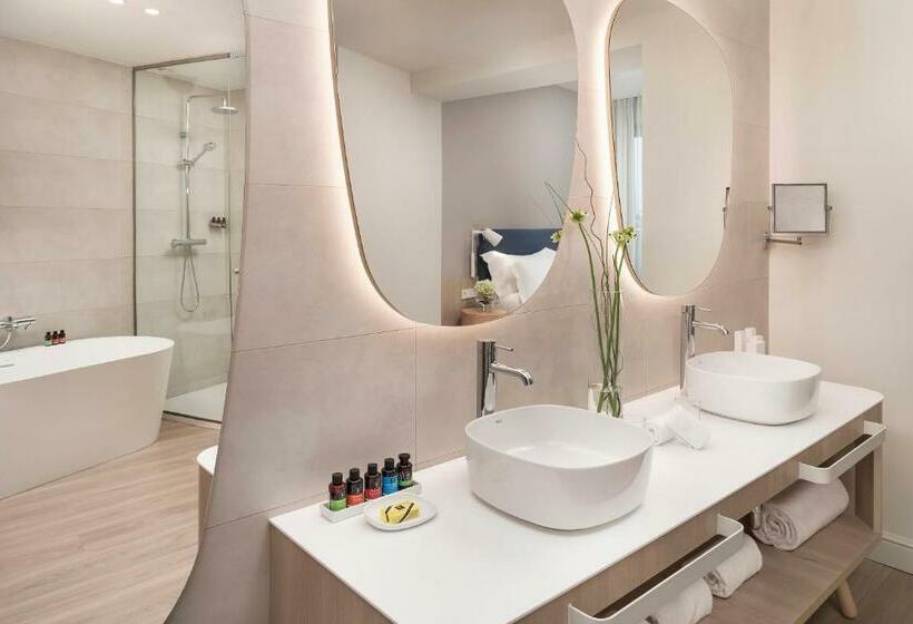 جناح مطلّ علي البحر, Me Sitges Terramar