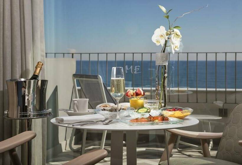 海景套房, Me Sitges Terramar