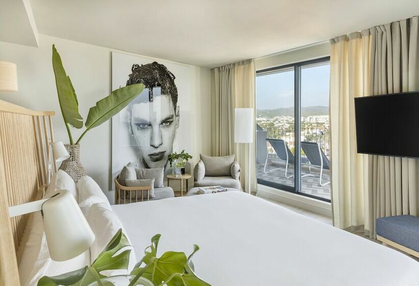 جناح مطلّ علي البحر, Me Sitges Terramar