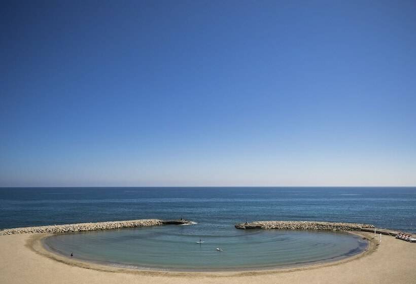 جناح مطلّ علي البحر, Me Sitges Terramar