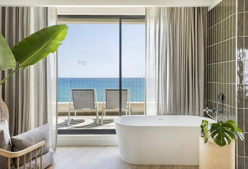 جناح مطلّ علي البحر, Me Sitges Terramar