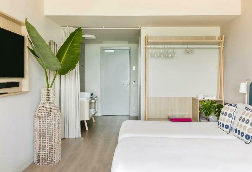 غرفة قياسية, Me Sitges Terramar