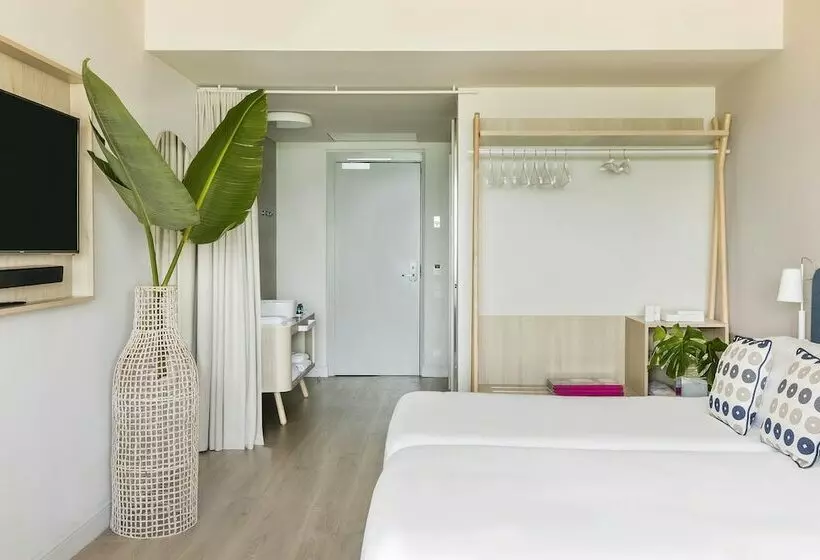 StandaardKamer, Me Sitges Terramar