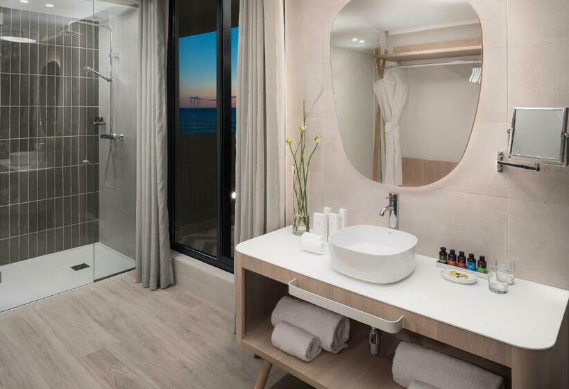 غرفة سوبيريور ذات إطلالة جانبية على البحر, Me Sitges Terramar