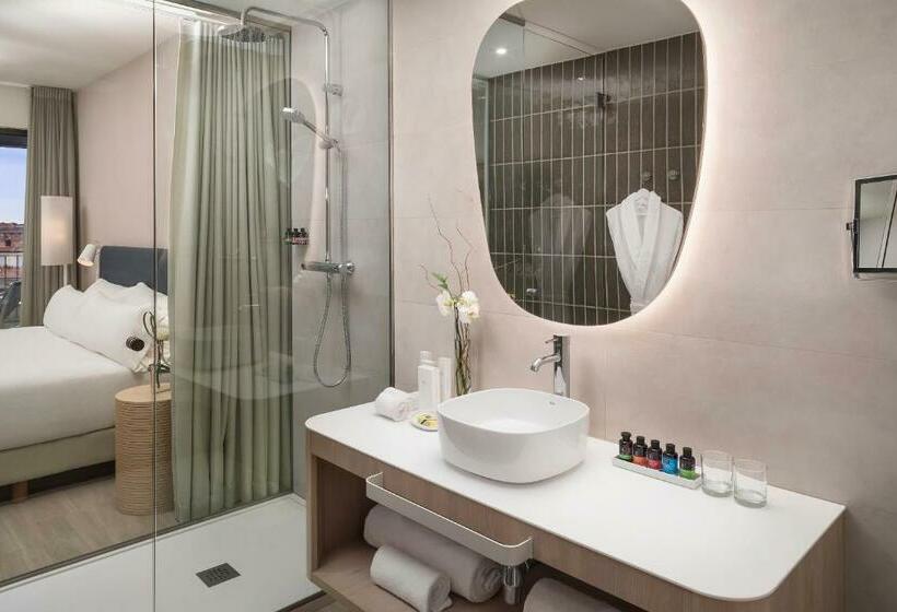 غرفة سوبيريور ذات إطلالة جانبية على البحر, Me Sitges Terramar