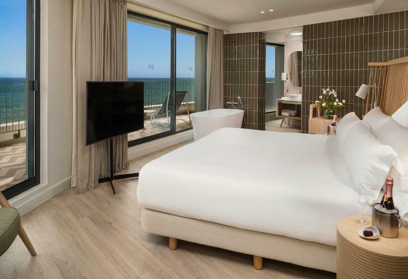 جناح ديلوكس مطل على البحر, Me Sitges Terramar