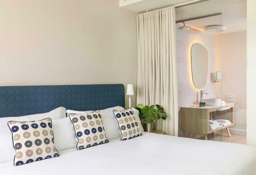 غرفة قياسية مطلّة علي البحر, Me Sitges Terramar