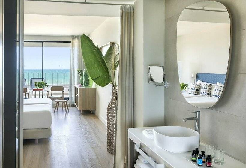 غرفة قياسية مطلّة علي البحر, Me Sitges Terramar