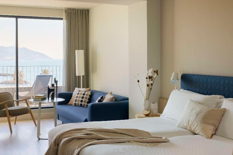 غرفة قياسية مطلّة علي البحر, Me Sitges Terramar