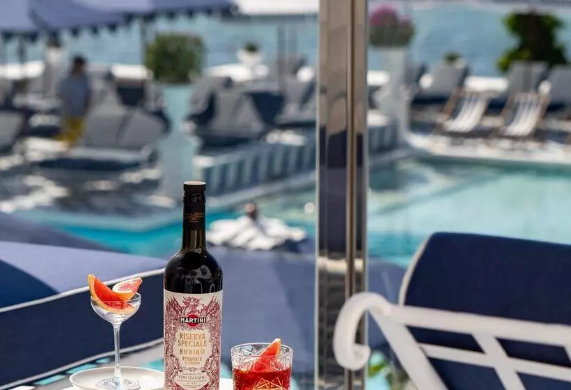 オーシャンビュースイート, Mongibello Ibiza