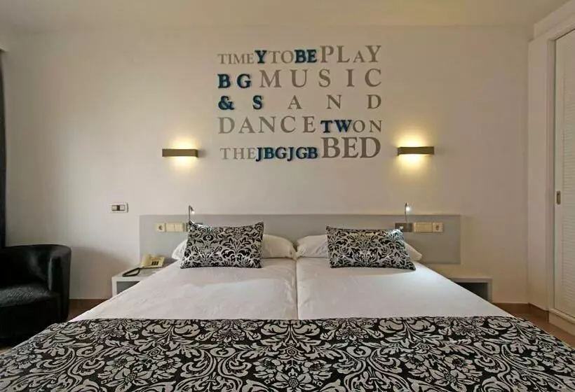 ジュニアスイート, BG Pamplona