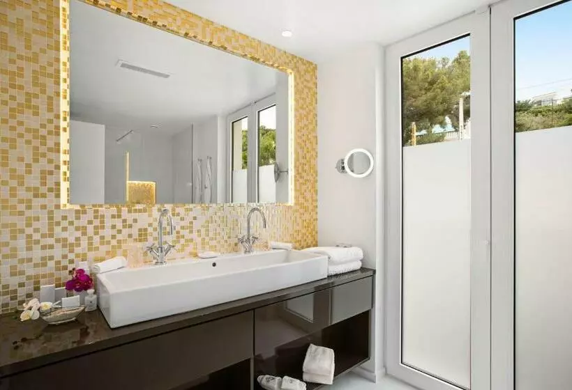 سوییت با چشمانداز دریا, Portals Hills Boutique