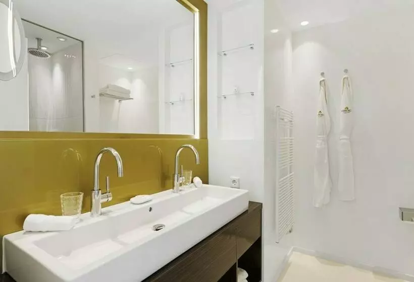 سوییت با چشمانداز دریا, Portals Hills Boutique