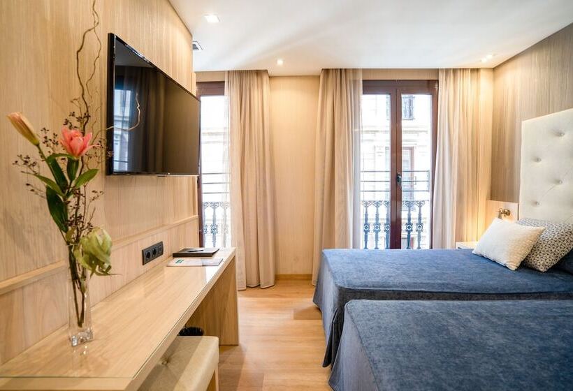 Номер Стандарт, Rialto