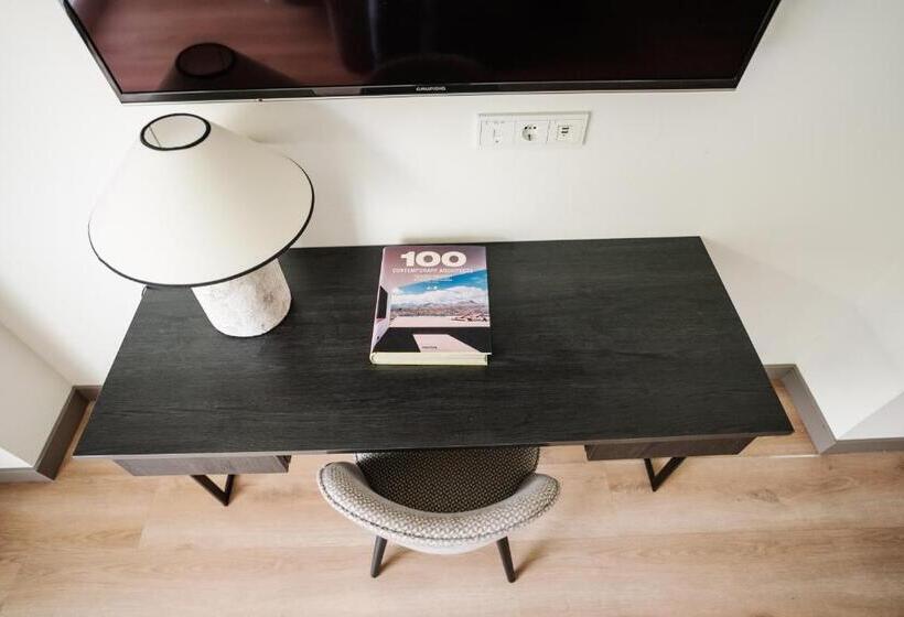 اتاق خانوادگی, Rice Reyes Catolicos