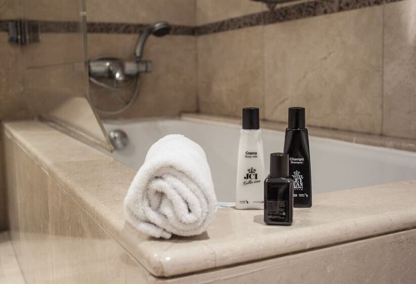 اتاق استاندارد سه نفره, Rice Reyes Catolicos