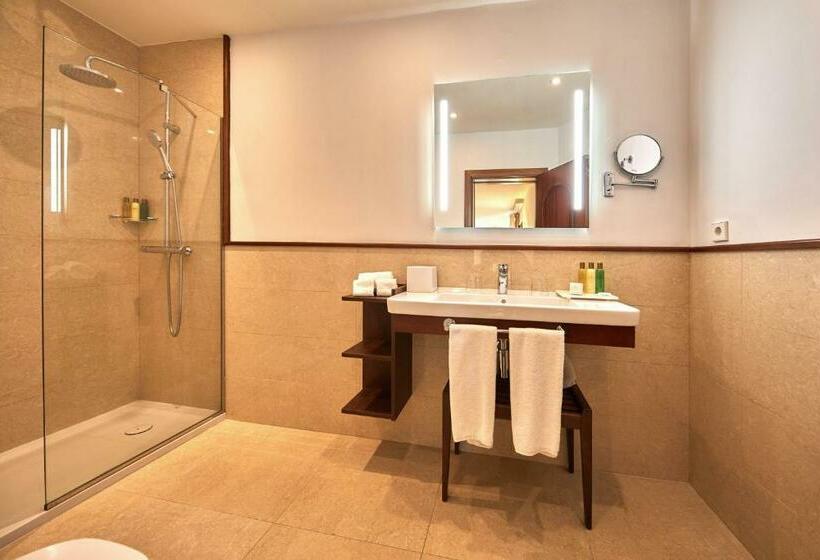 سوئیت جونیور کلوب با چشمانداز دریا, Secrets Mallorca Villamil Resort & Spa   Adults Only