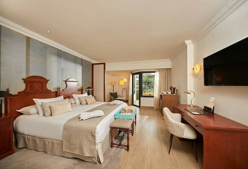 سوئیت جونیور کلوب با چشمانداز دریا, Secrets Mallorca Villamil Resort & Spa   Adults Only