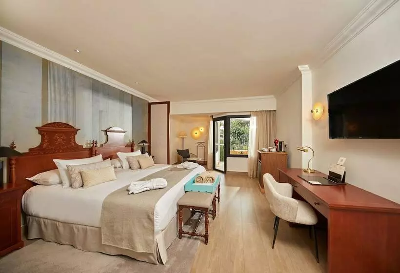 سوئیت جونیور کلوب با چشم‌انداز دریا, Secrets Mallorca Villamil Resort & Spa   Adults Only
