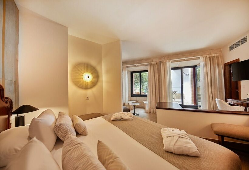 سوئیت جونیور کلوب با چشمانداز دریا, Secrets Mallorca Villamil Resort & Spa   Adults Only