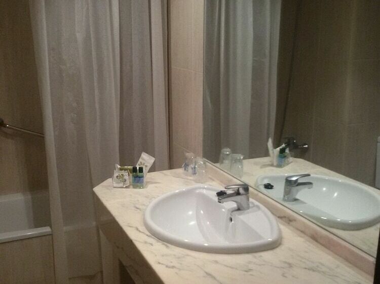 Standard-huone, Sicania