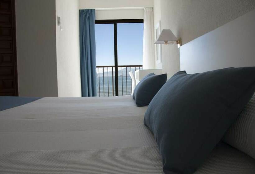 غرفة قياسية مطلّة علي البحر, Sicania