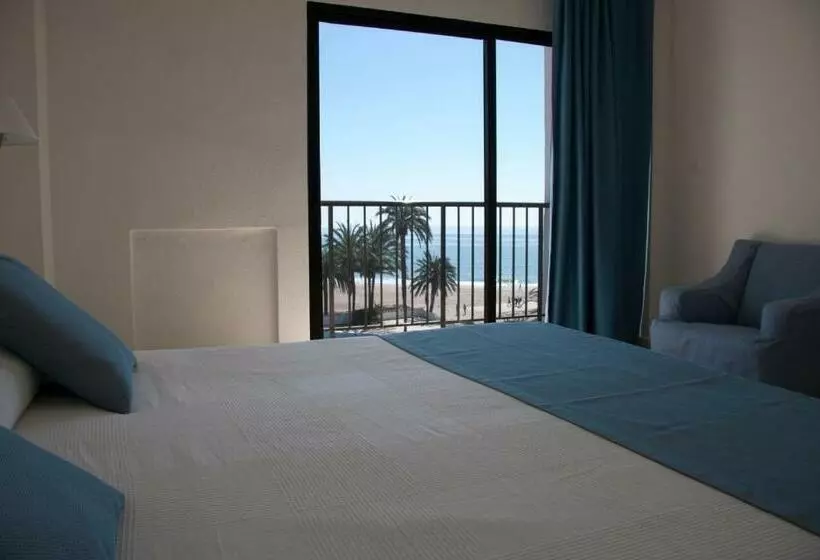 Camera Standard Vista Piscina, Sicania