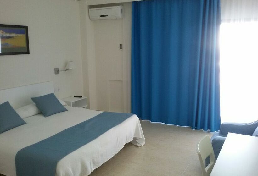 Standard-huone Allasnäkymä, Sicania