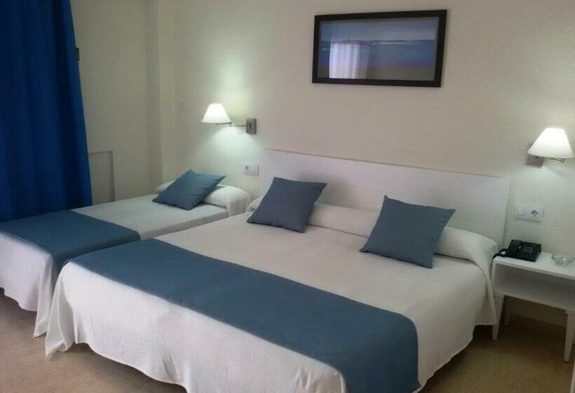 Standard Kolmen Hengen Huone, Sicania