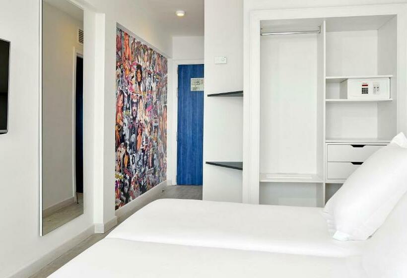 Номер Стандарт Вид на Бассейн, Sol House The Studio   Calviá Beach   Adults Only