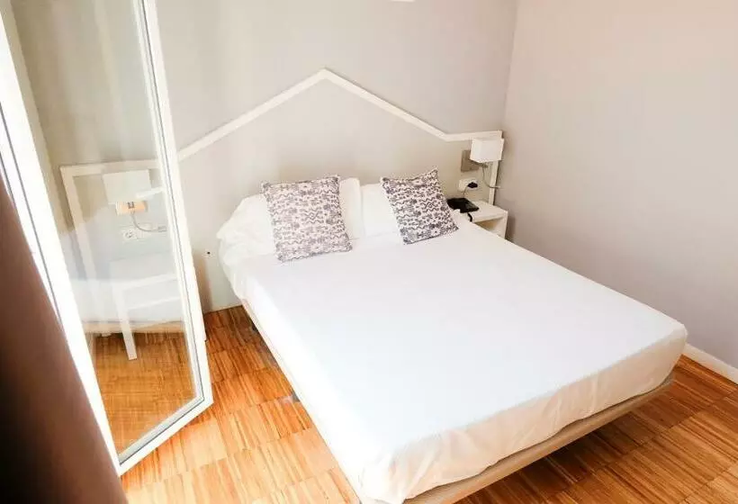 Quarto Estandar com Sacada, Subur