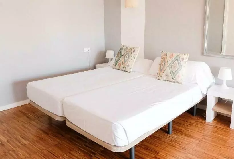 Quarto Estandar com Sacada, Subur