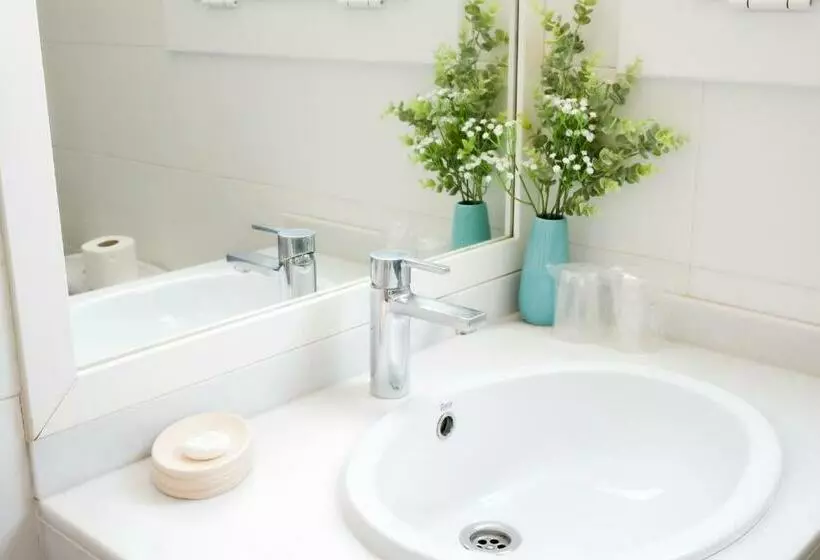 Quarto Estandar Individual, Subur
