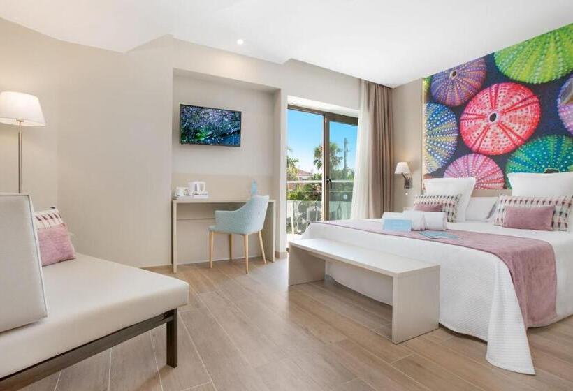 غرفة سوبيريور مطلة على حمام السباحة, Sumus Stella & Spa 4* Sup - Adults Recommended