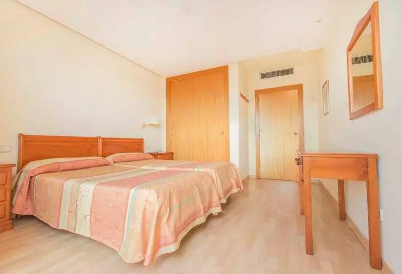 Standard-huone, Tres Anclas