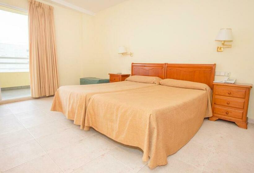 סטודיו משפחתי, Tres Anclas