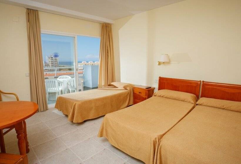 סטודיו משפחתי, Tres Anclas