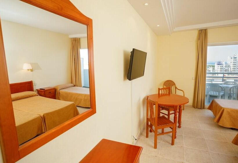 סטודיו משפחתי, Tres Anclas