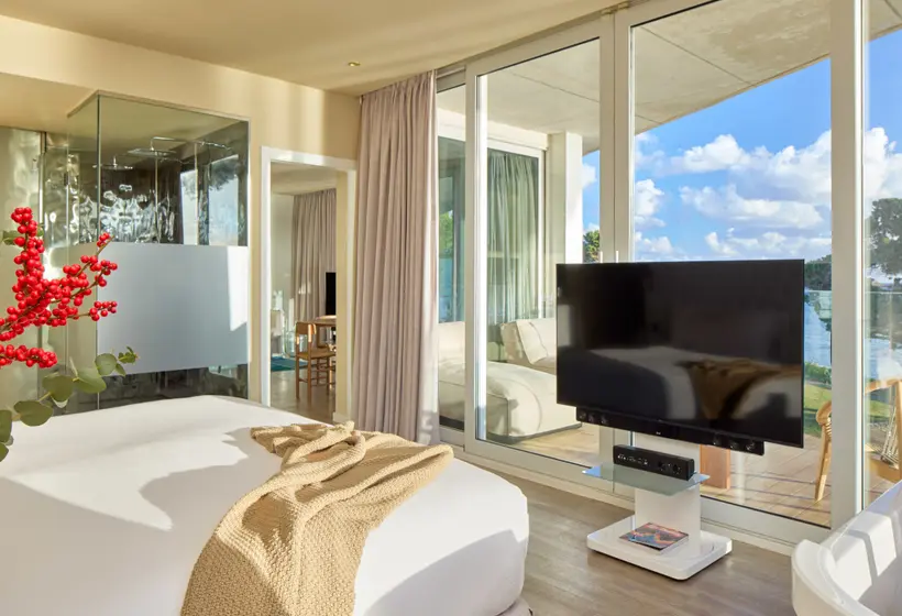 سوییت با چشم‌انداز دریا, Me Ibiza   The Leading Hotels Of The World