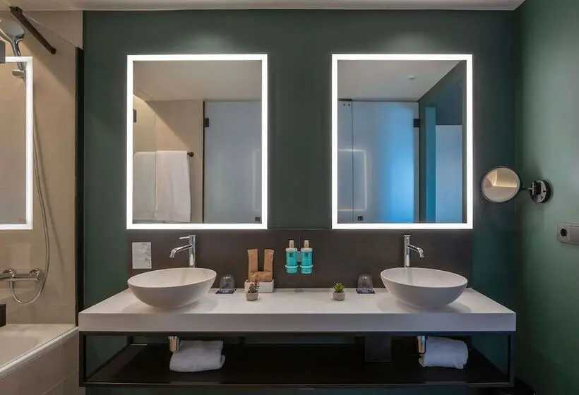 سوییت, Novotel Valencia Lavant