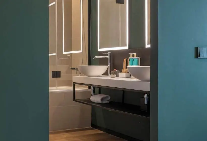 سوییت, Novotel Valencia Lavant