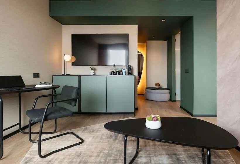 سوییت, Novotel Valencia Lavant
