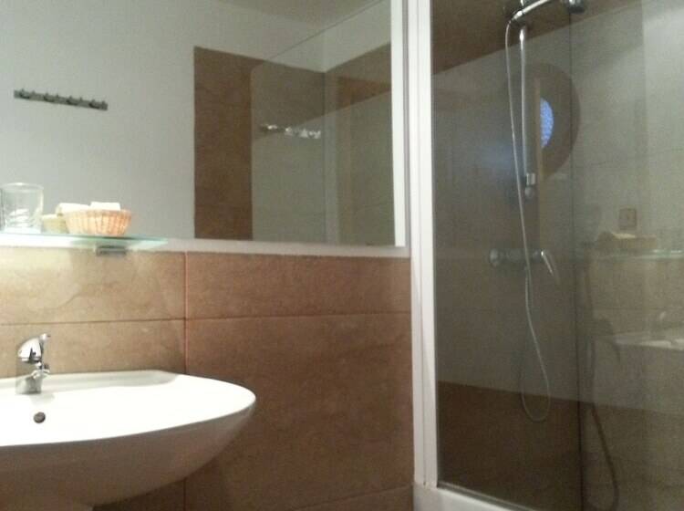 Chambre Standard, Almona