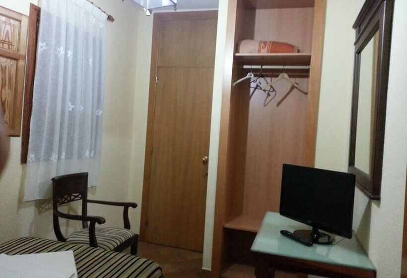 Chambre Standard Individuelle, Almona