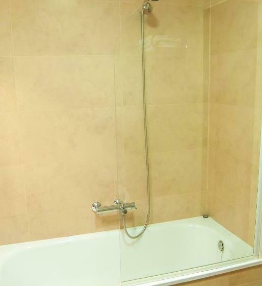 اتاق استاندارد, Ana Maria