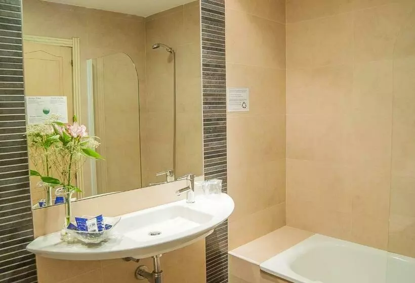 Chambre Standard Individuelle, Ana Maria