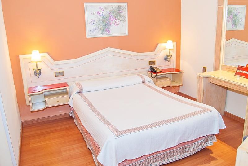 اتاق استاندارد, Ana Maria