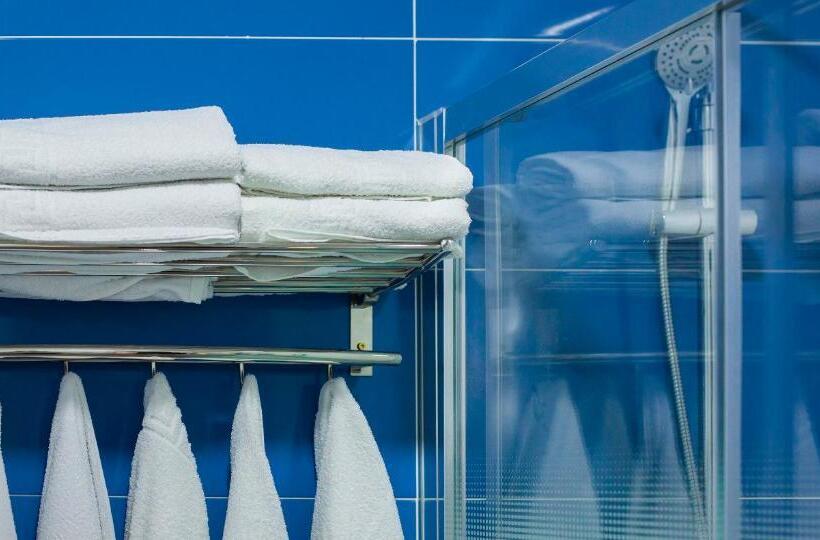 غرفة عائلية, Bari