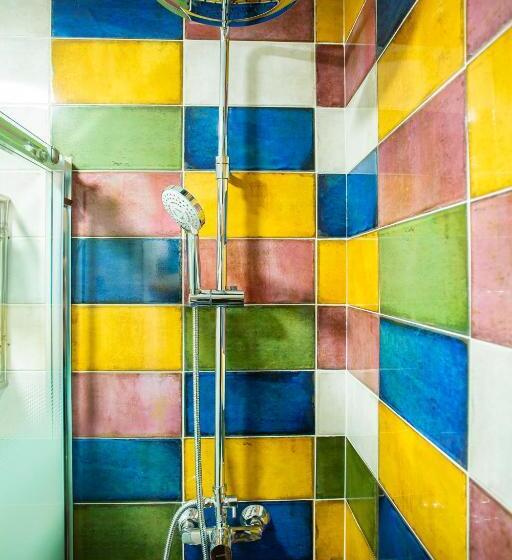 غرفة قياسية, Bari